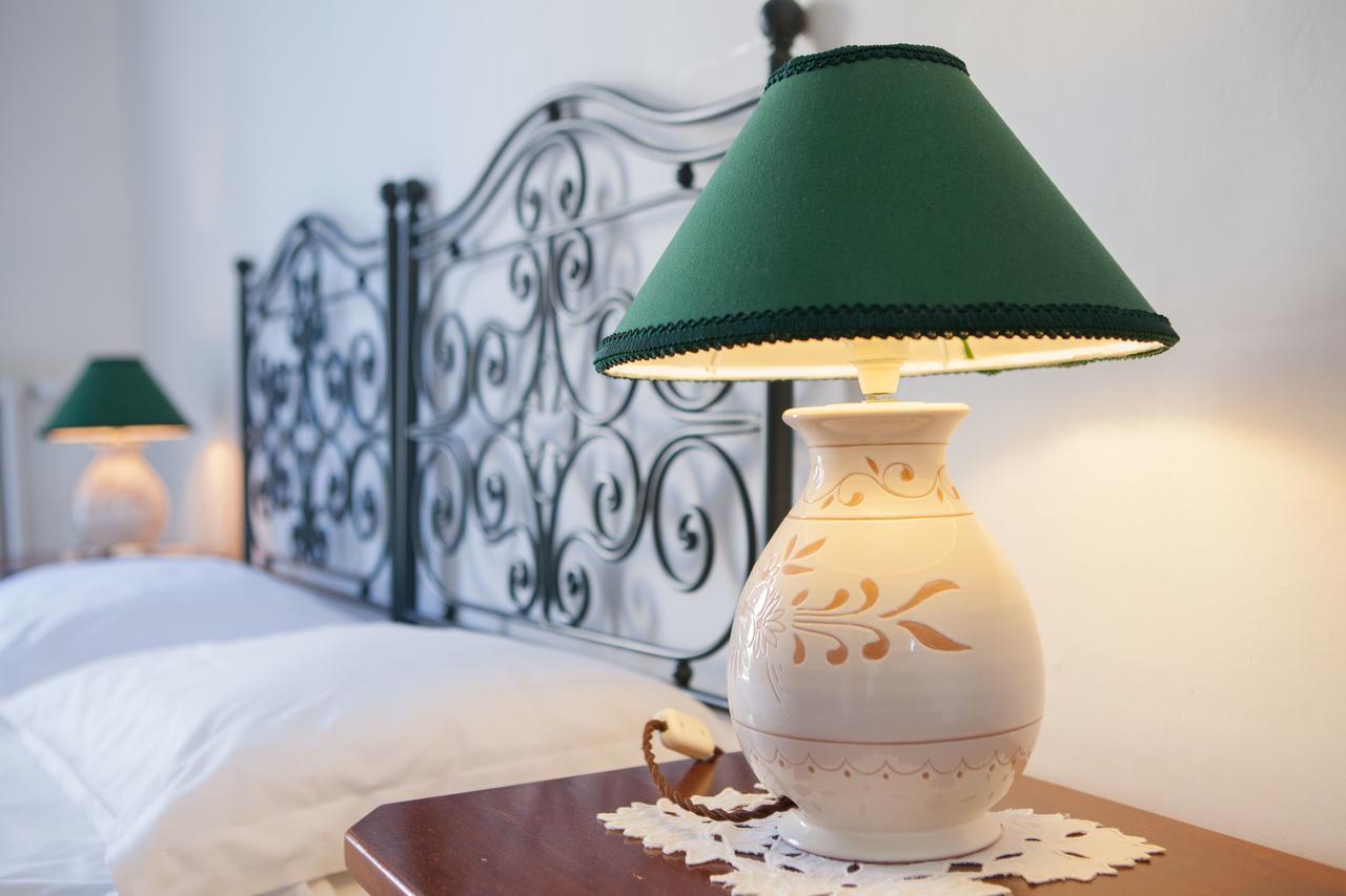 Albergo Lucy Trani Exterior photo
