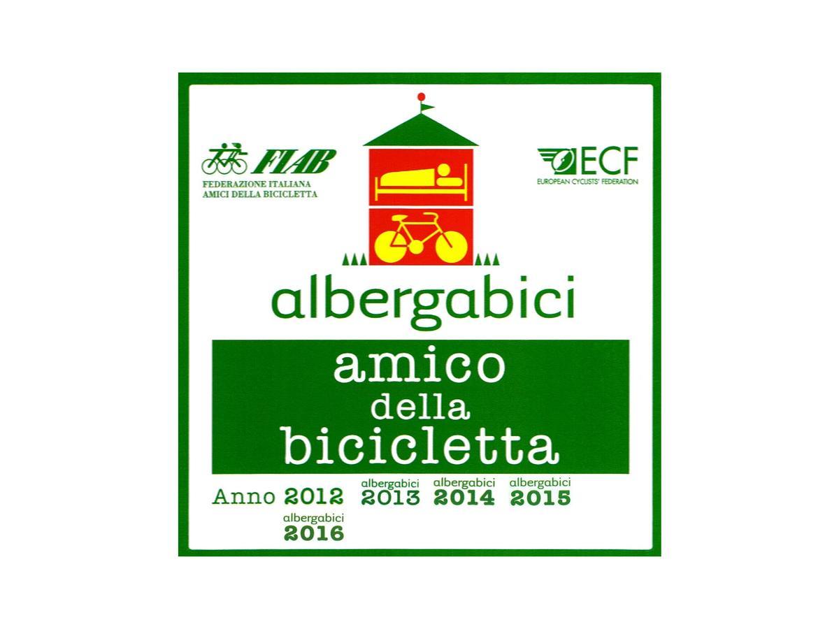 Albergo Lucy Trani Exterior photo