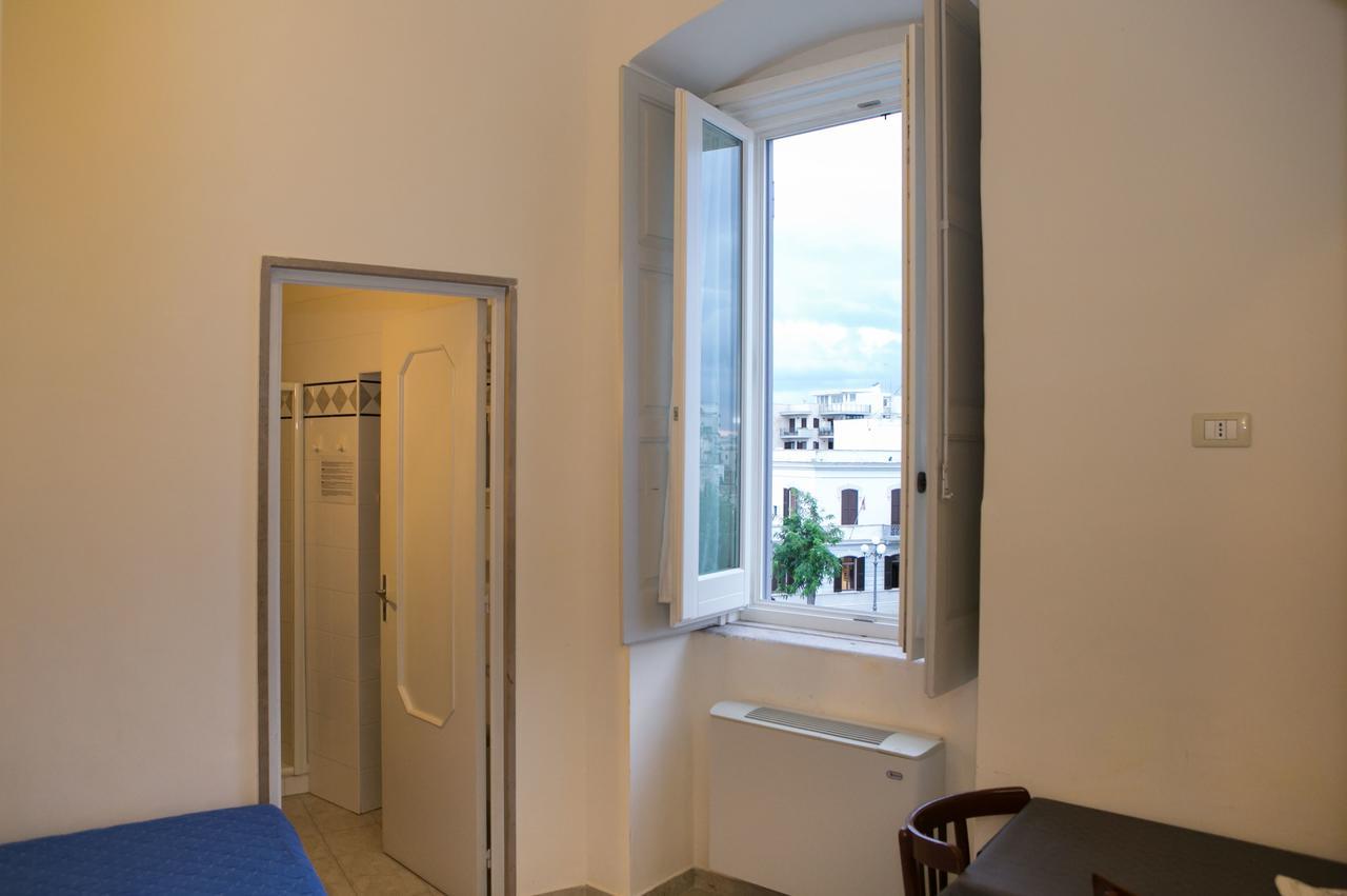 Albergo Lucy Trani Exterior photo