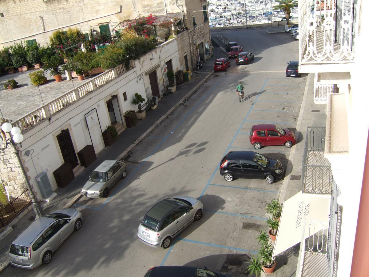 Albergo Lucy Trani Exterior photo
